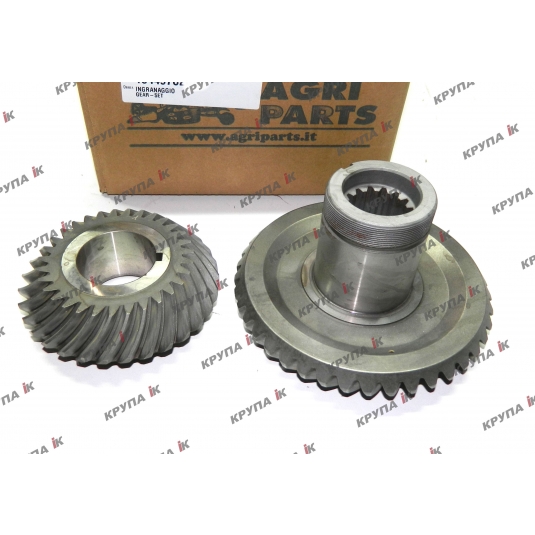 Пара шестерен ВОМ 2188 (31Т по мал. 41Т по бол.) (вн.15Т) по бол.) на малой шестерне резьба под гайку