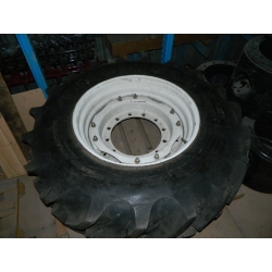Шина GoodYear (16,9R30 GoodYear + 396520A1 диск (1)+ 87544709 проставка диска (1)+ 240686A1 болт проставки (8)+ 896-11016 шайба проставки (8)+ 829-1416 гайка проставки (8)+ 86507333 клапан повітряний (сосок))